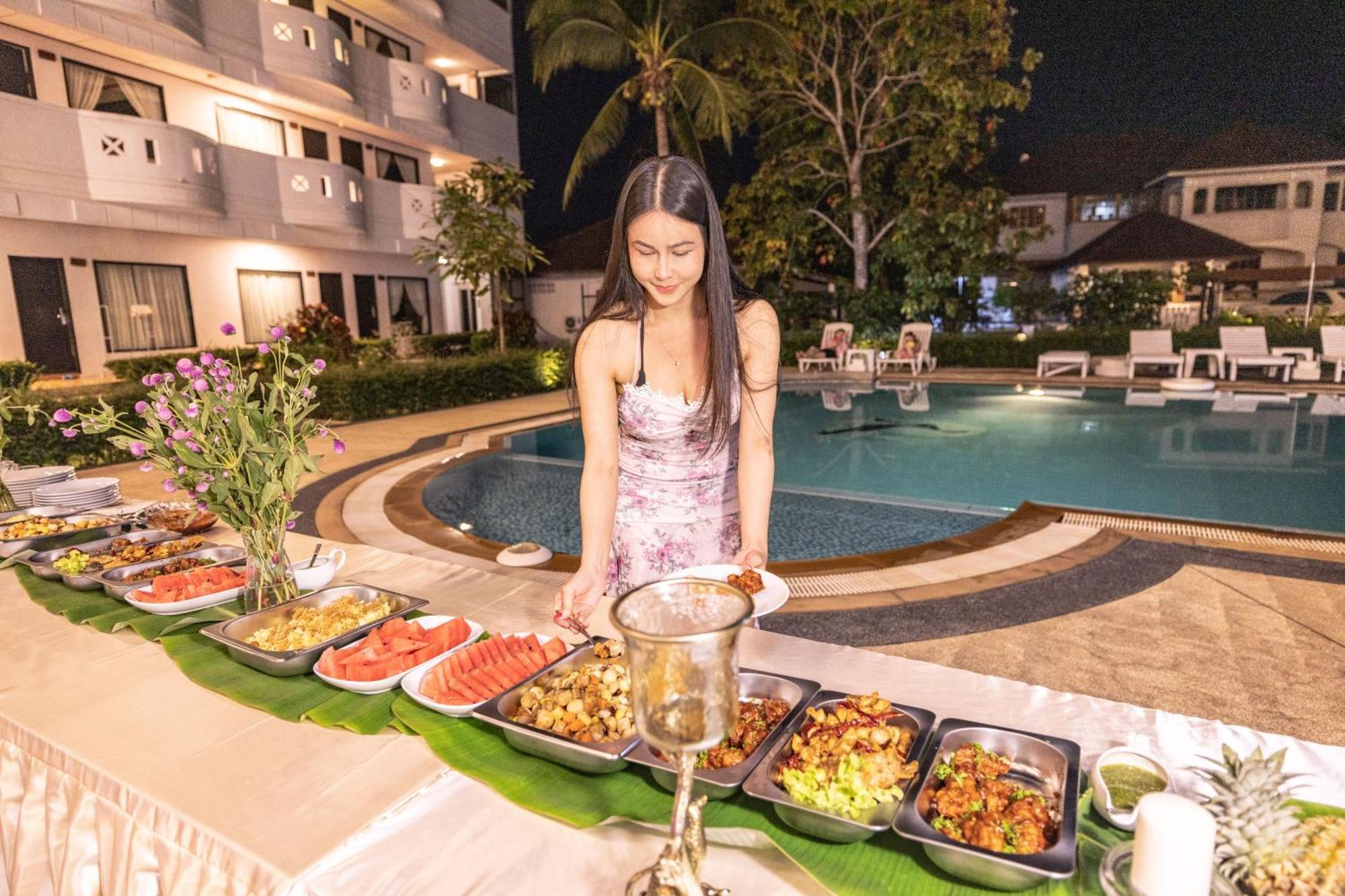 Blue Carina Hotel Phuket Exterior foto