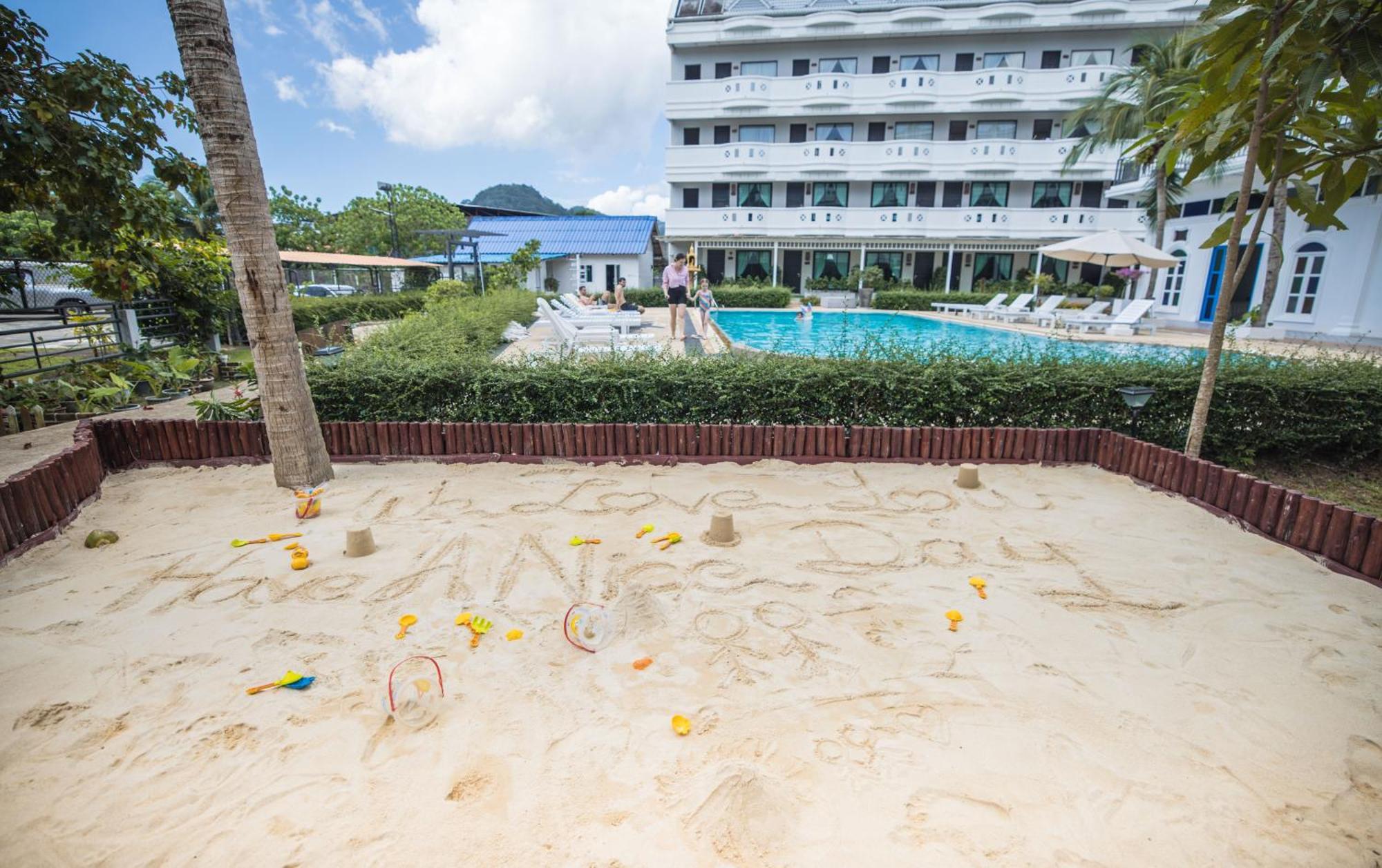 Blue Carina Hotel Phuket Exterior foto