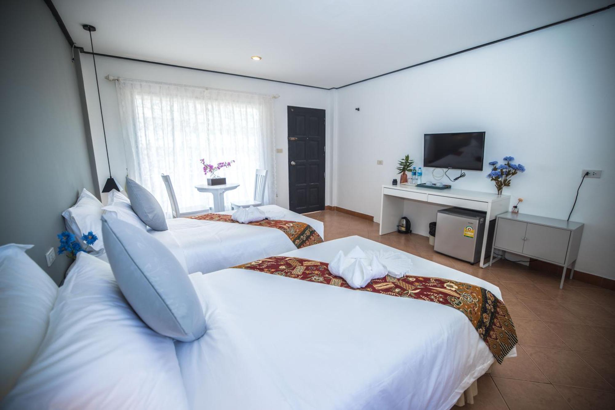 Blue Carina Hotel Phuket Exterior foto